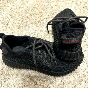 Adidas Yeezy Boost 350 Pirate Black